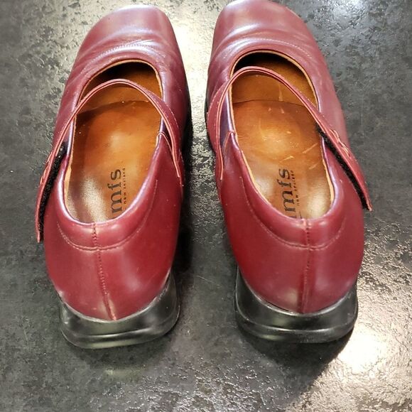 Kumfs shoes - Picture 3 of 7